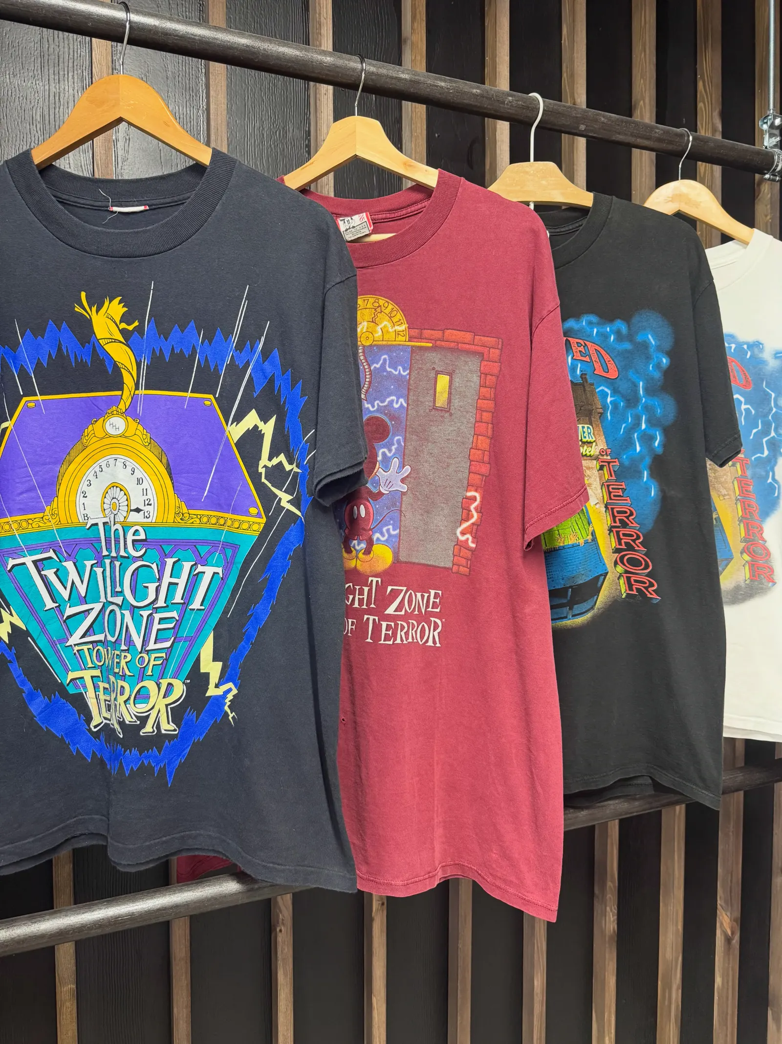 アメリカの番組をモチーフにしたビンテージTシャツ
